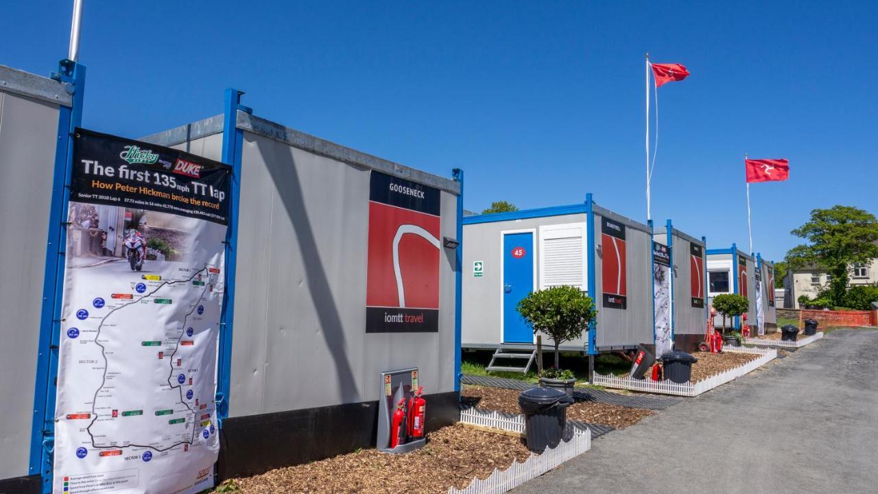 Iomtt Village At Isle Of Man Tt Douglas Exterior foto